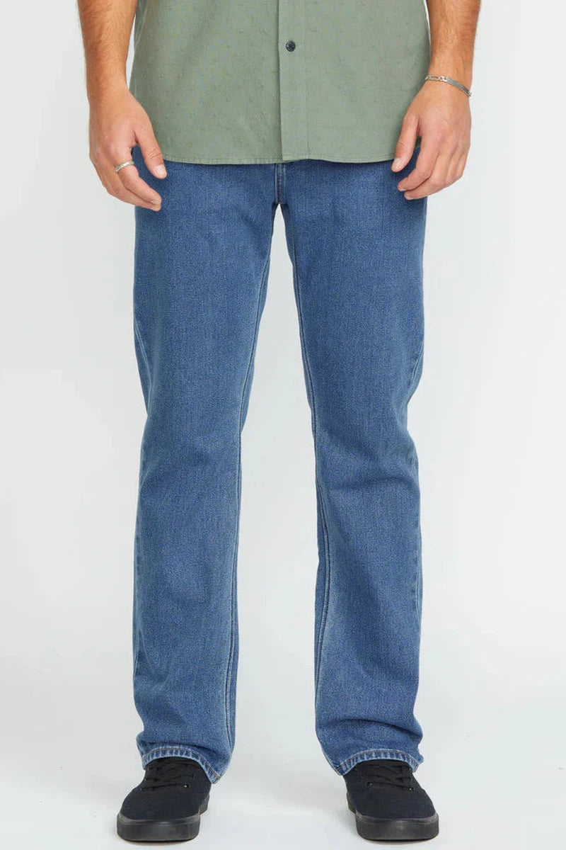 Volcom - Modown Relaxed Fit Tapered Jeans in Standard Issue Blue