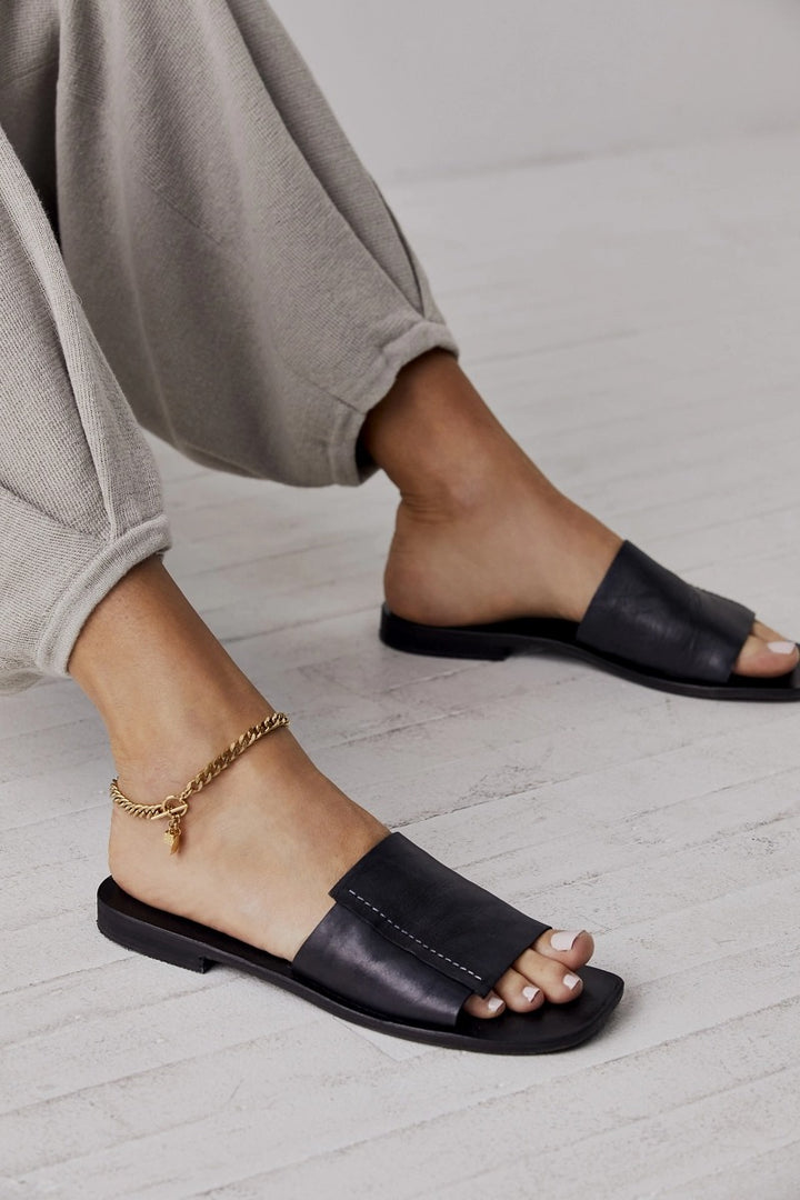 Free People - Veronica Slide Sandals in Black