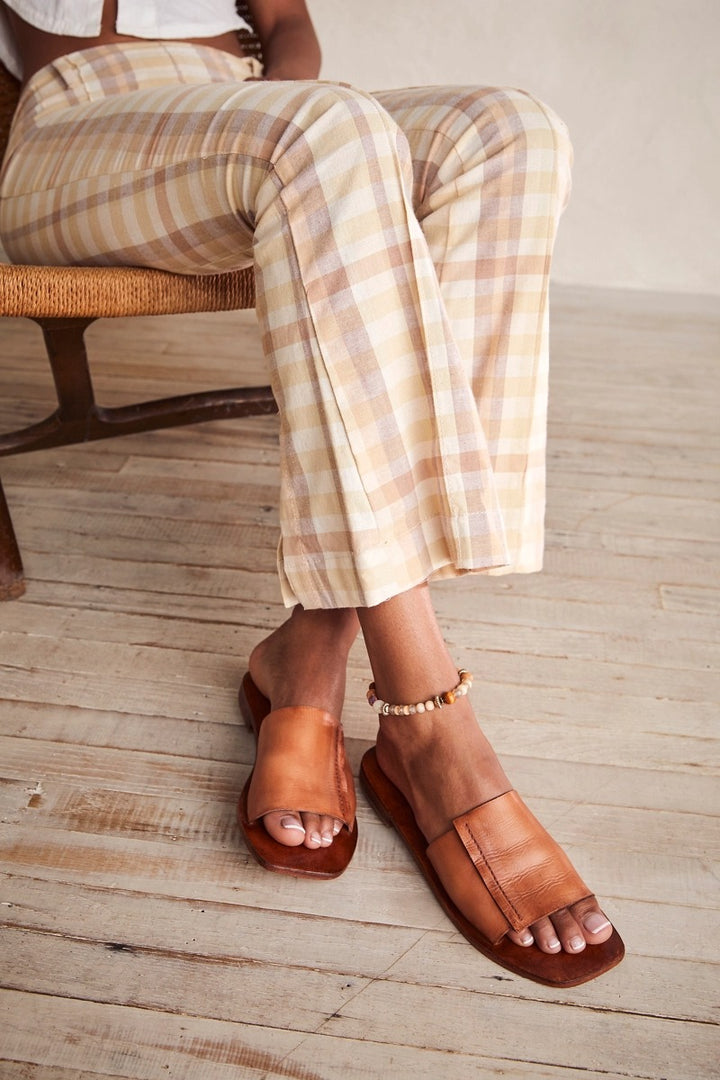 Free People - Veronica Slide Sandals in Tan