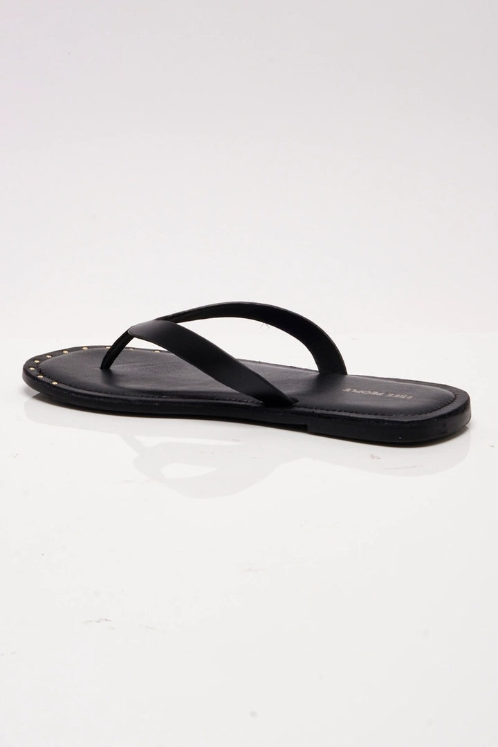 Free People - Sona Thong Sandals in Black