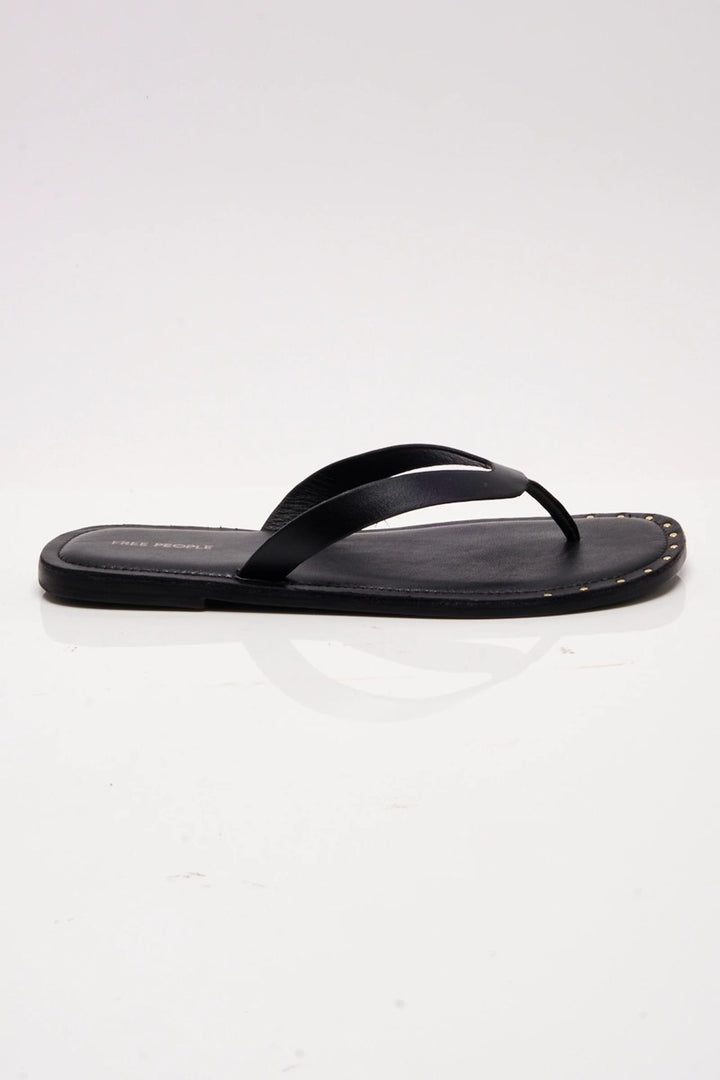 Free People - Sona Thong Sandals in Black