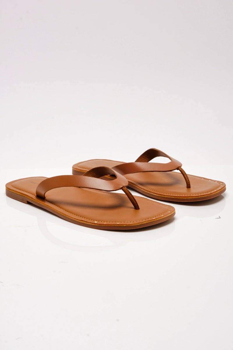 Free People - Sona Thong Sandals in Luggage