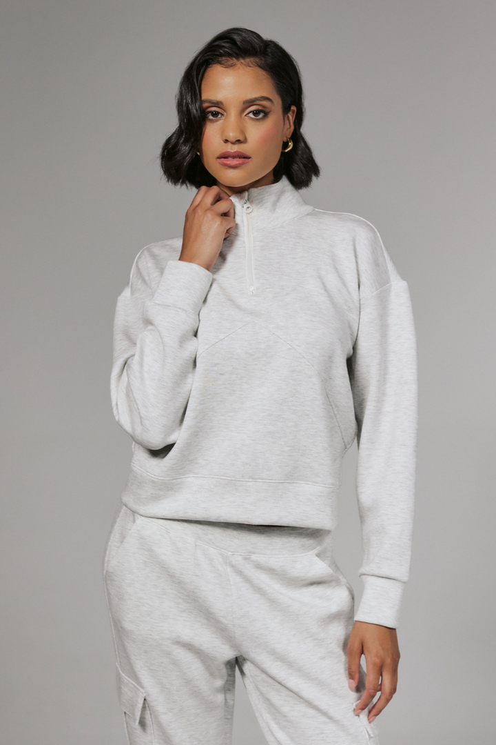 7DIAMONDS - REV™ Crop Quarter-Zip Pullover in Heather Light Grey