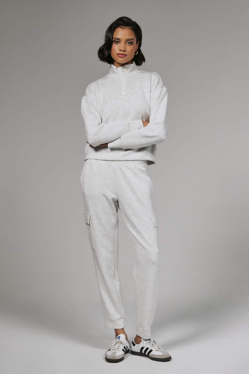 7DIAMONDS - REV™ Crop Quarter-Zip Pullover in Heather Light Grey