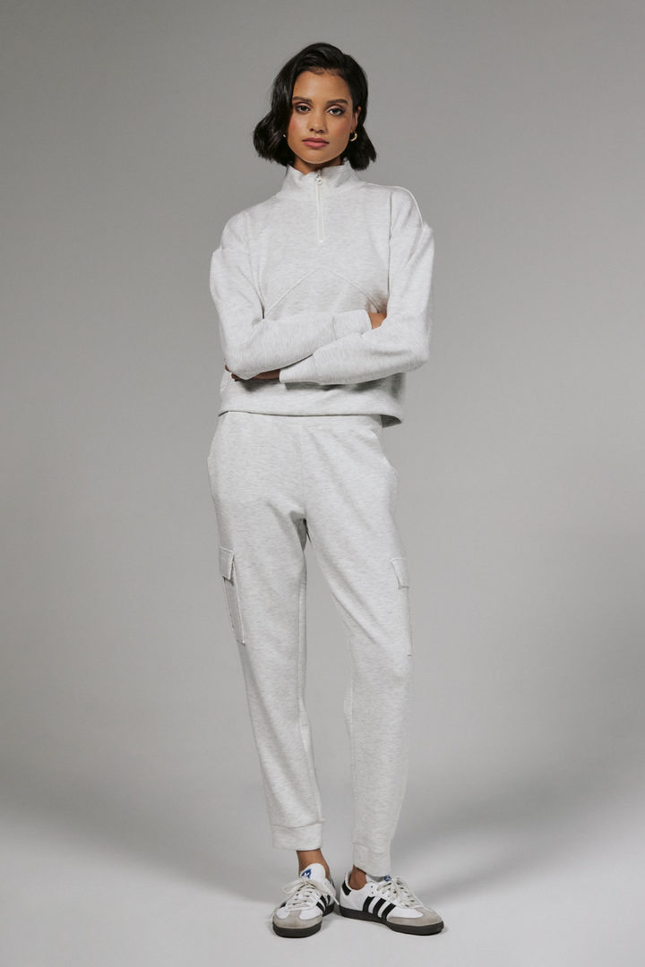 7DIAMONDS - REV™ Crop Quarter-Zip Pullover in Heather Light Grey