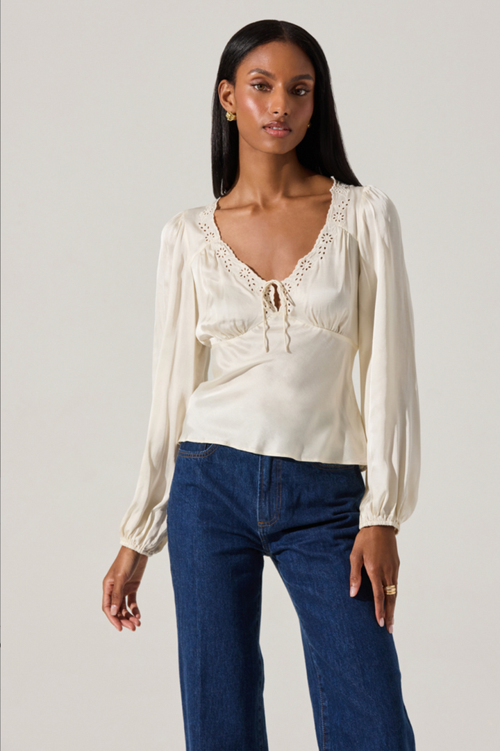 Astr - Roya Top in Cream