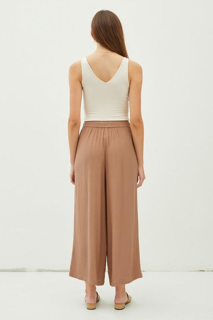 Be Cool - Basic V-Neck Crop Tank in Ecru