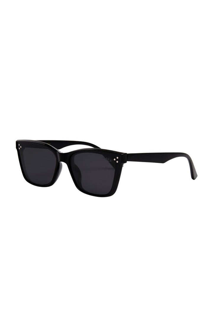 I-SEA - Kiki with Black Frames and Smoke Polarized Lenses