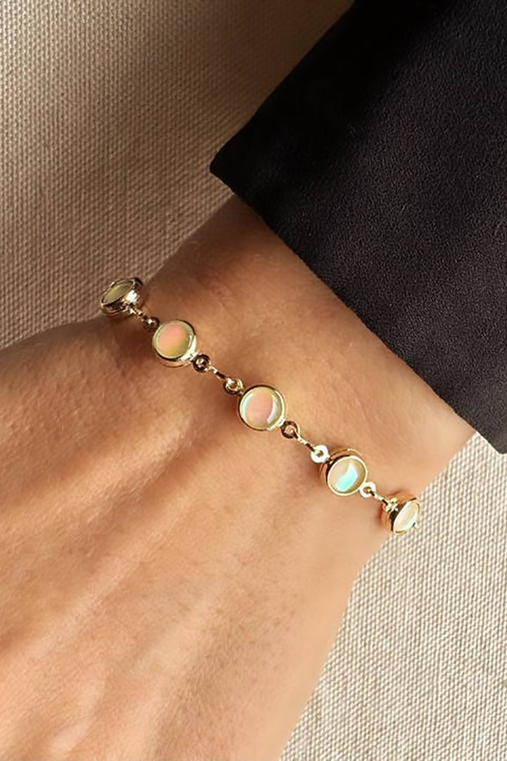 GoldFi - Rounded Opal Bracelet in Gold