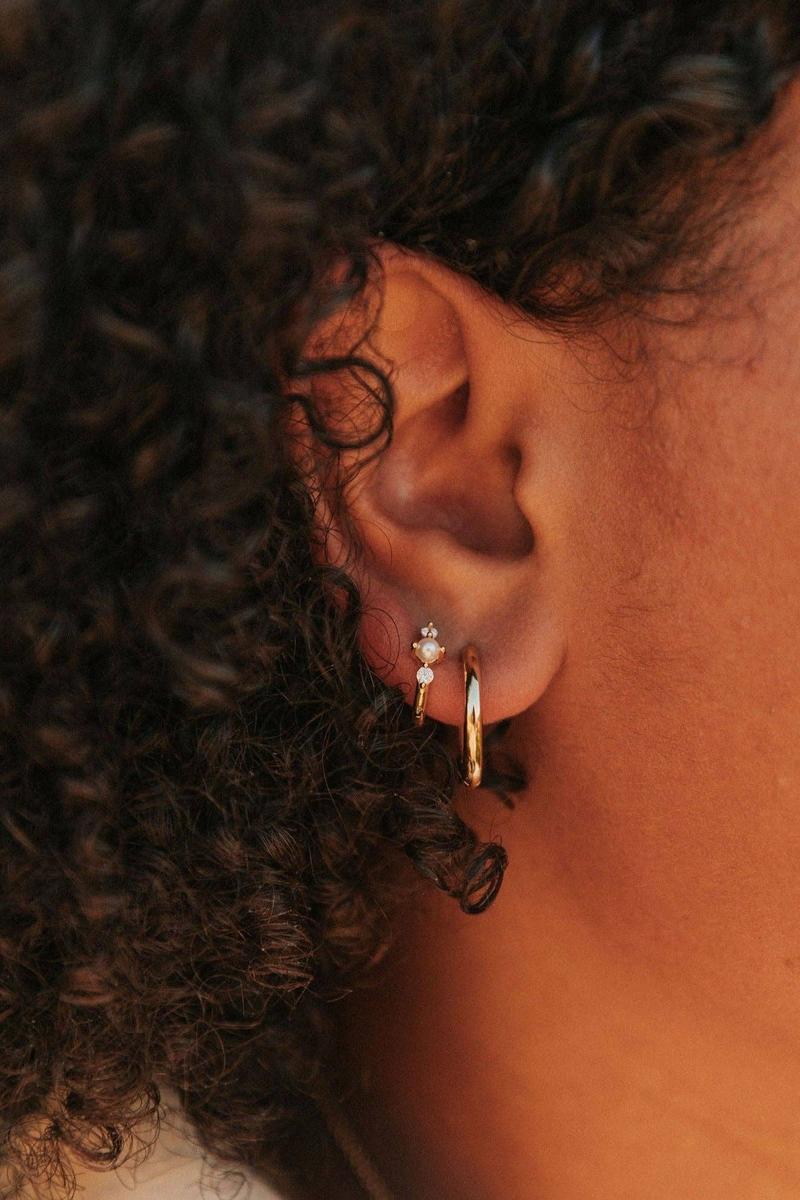 Mauve Jewlery Co. - Alexandria Diamond and Pearl Hoops in Gold