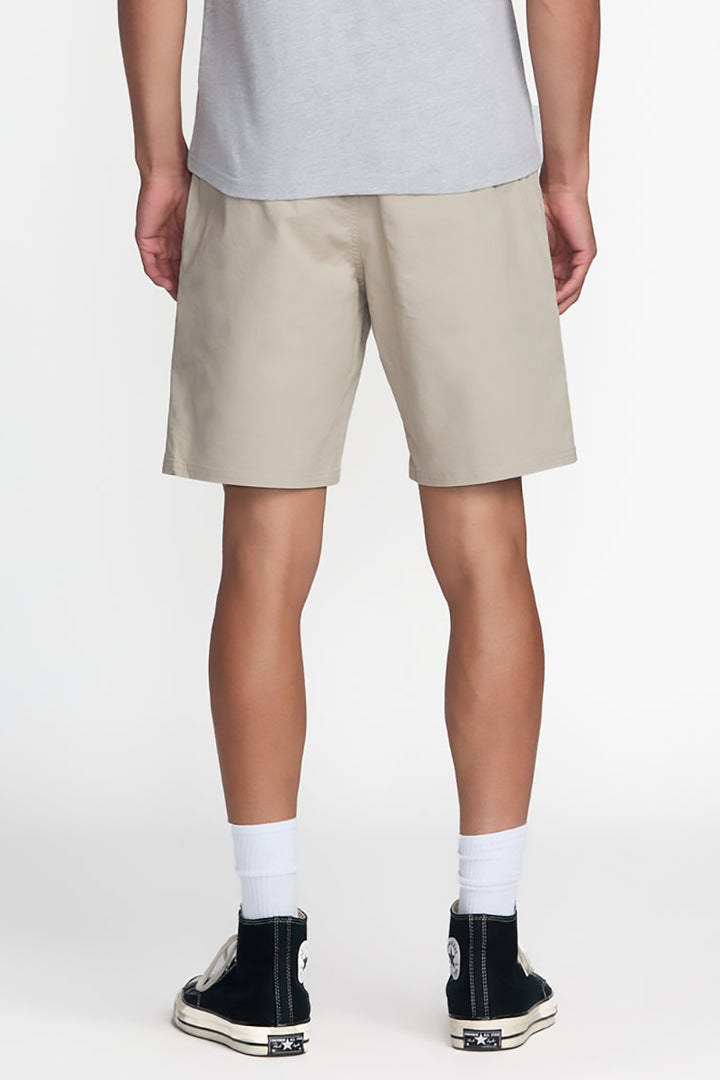 RVCA - Weekend Elastic 2 19in Short in Light Khaki