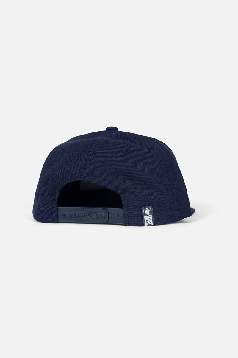 Salty Crew - Lurking 6 Panel in Navy