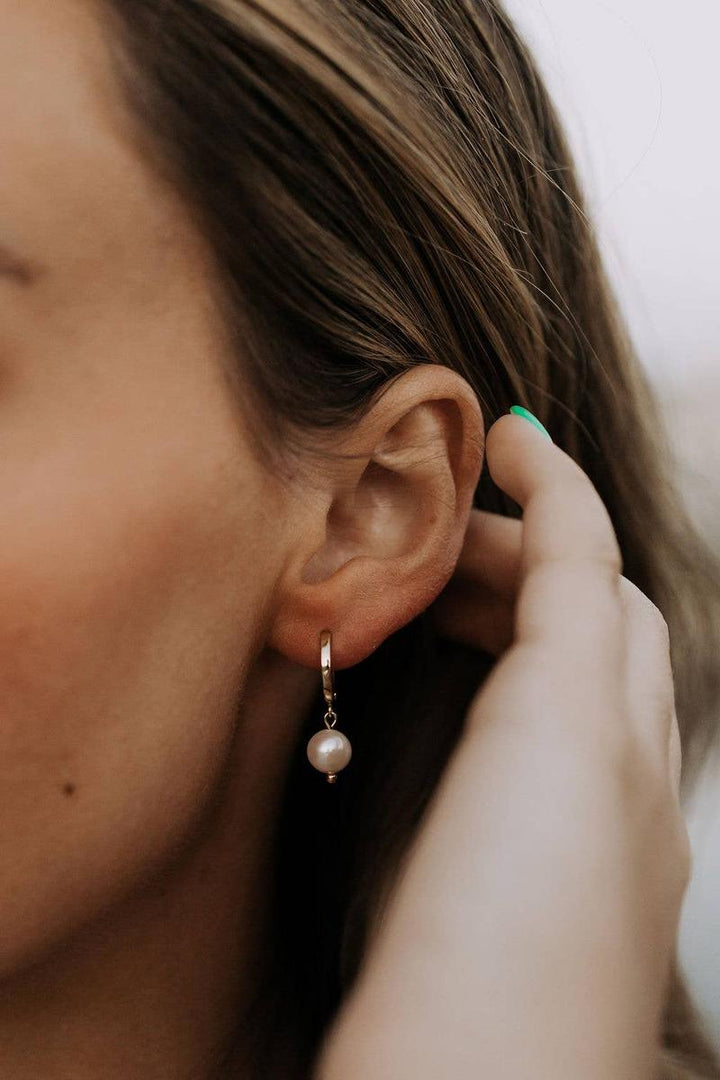 Mauve Jewlery Co. - Bondi Pearl Earrings in Gold