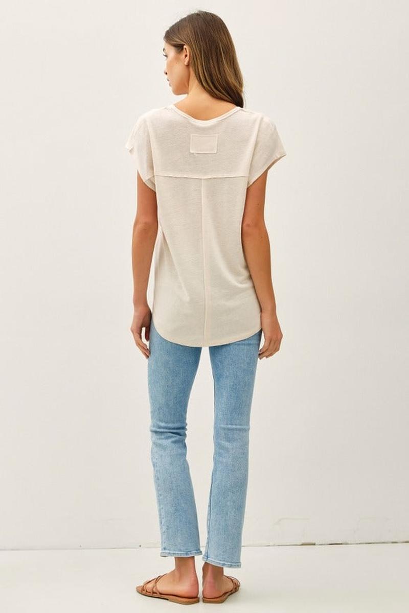 Be Cool - Back Raw Edge Detailed V-Neck Linen Tee in Natural