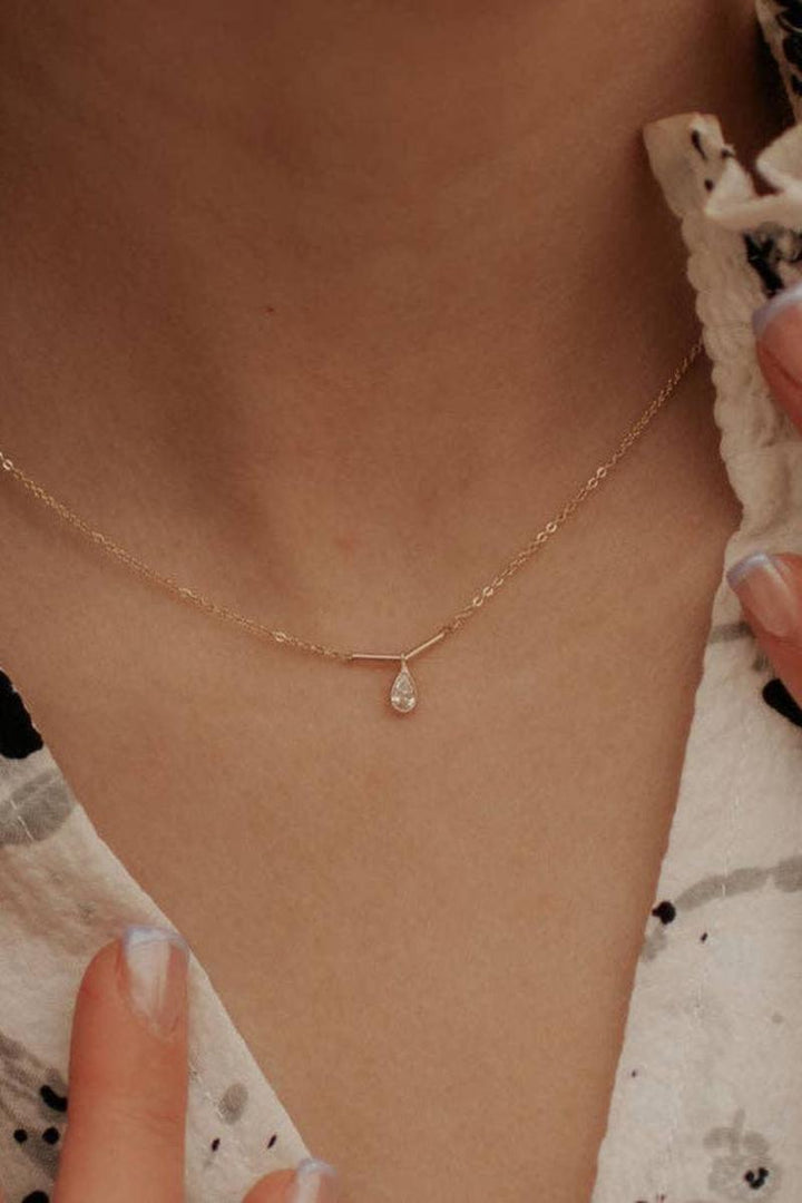Mauve Jewlery Co. - Harper Diamond Teardrop Necklace in Gold