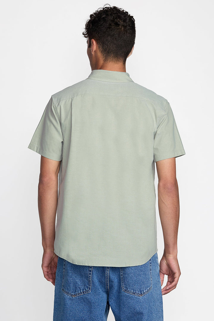 RVCA - That'll Do Stretch Short Sleeve Shirt in Ranger Green