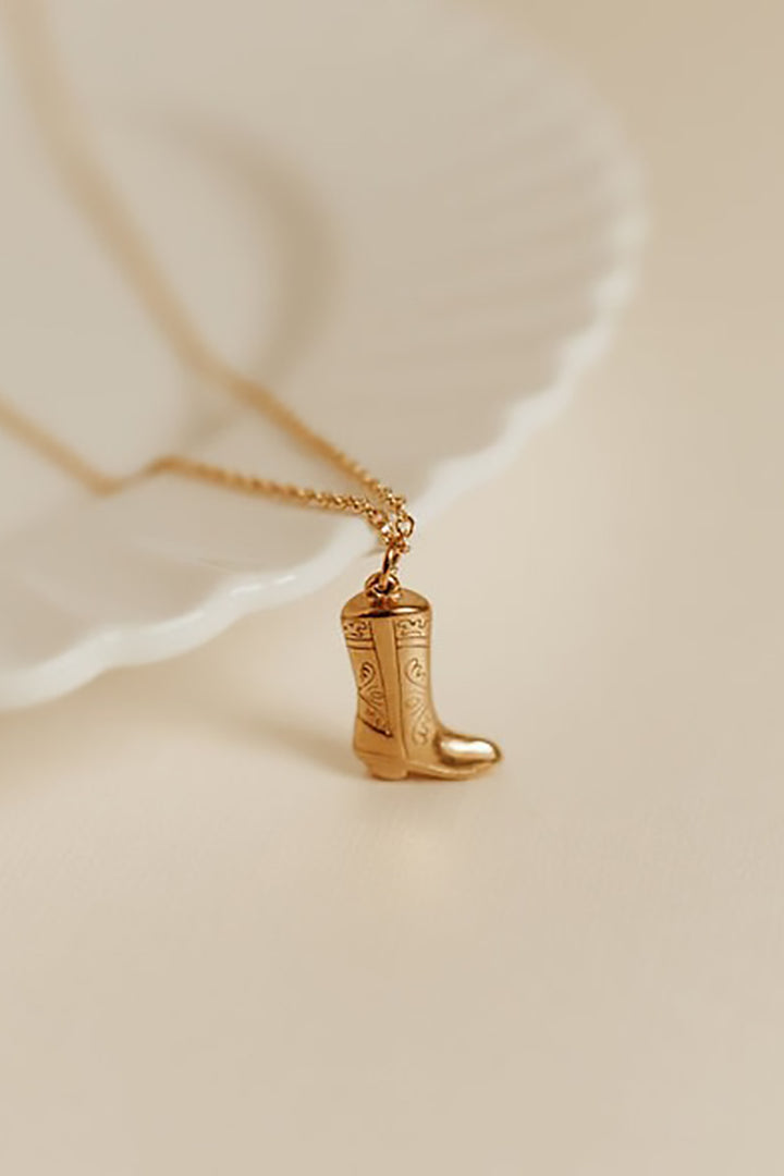 Mauve Jewelry Co. - Dolly Boot Necklace in Gold - 17.5in