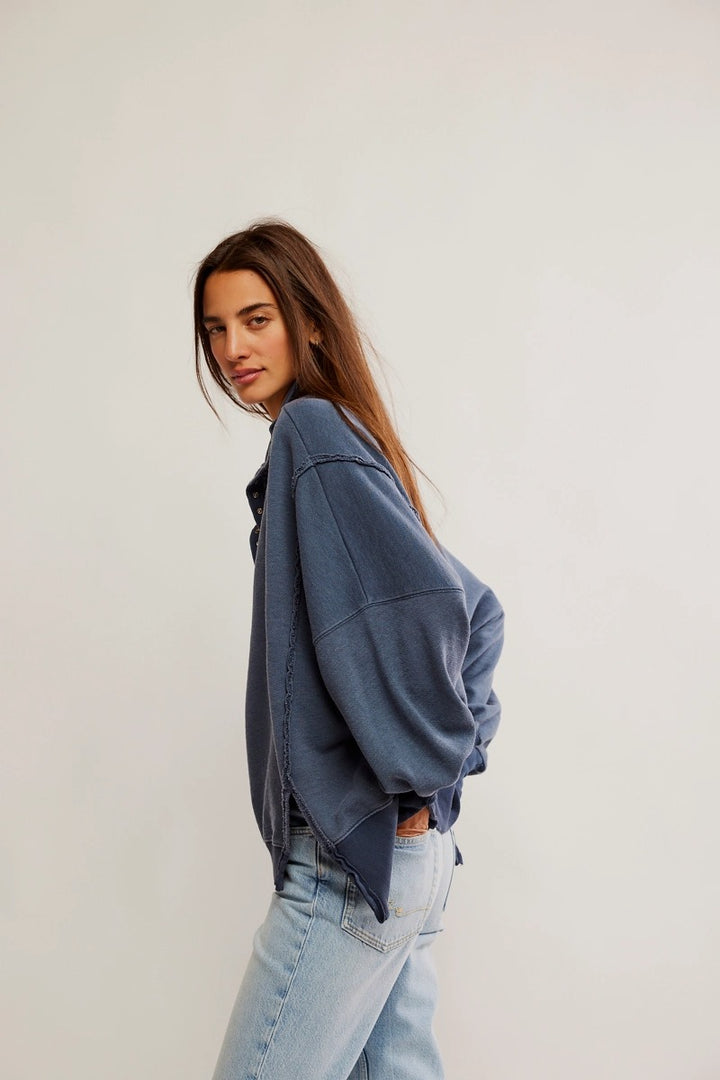 Free People - We The Free Camden Henley Sweatshirt in Navy