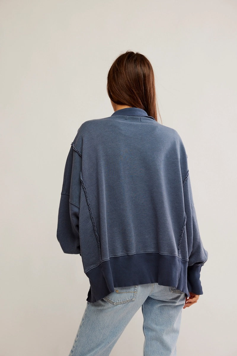 Free People - We The Free Camden Henley Sweatshirt in Navy