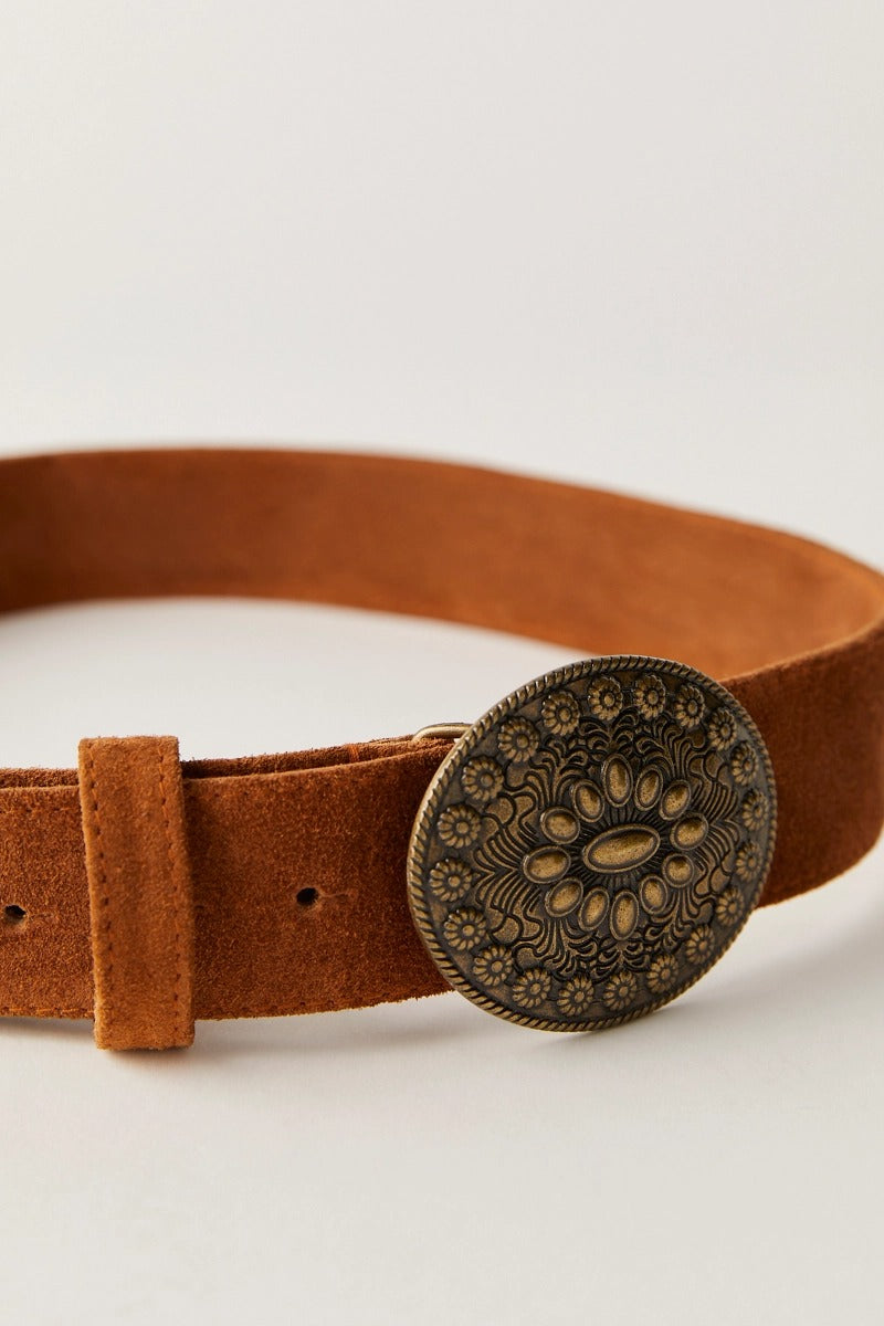 Free People - Duchess Concho Belt in Cognac