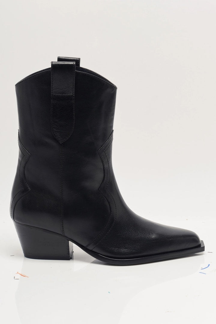 Free People - Cat Nap Cowboy Boots in Black Leather