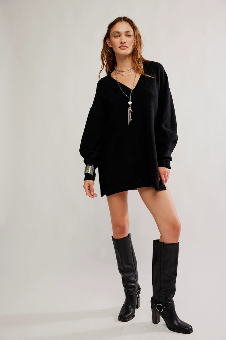 Free People - We The Free Chelsea V Neck Tunic in Black Magic