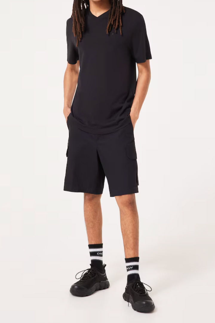 Oakley - Oakley Utility Cargo Shorts in Blackout