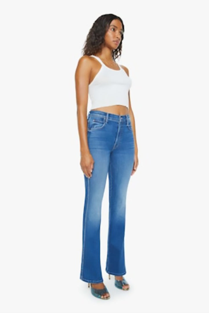 Mother Denim - Mid Rise Smokin Double Sneak in Nip It In The Bud
