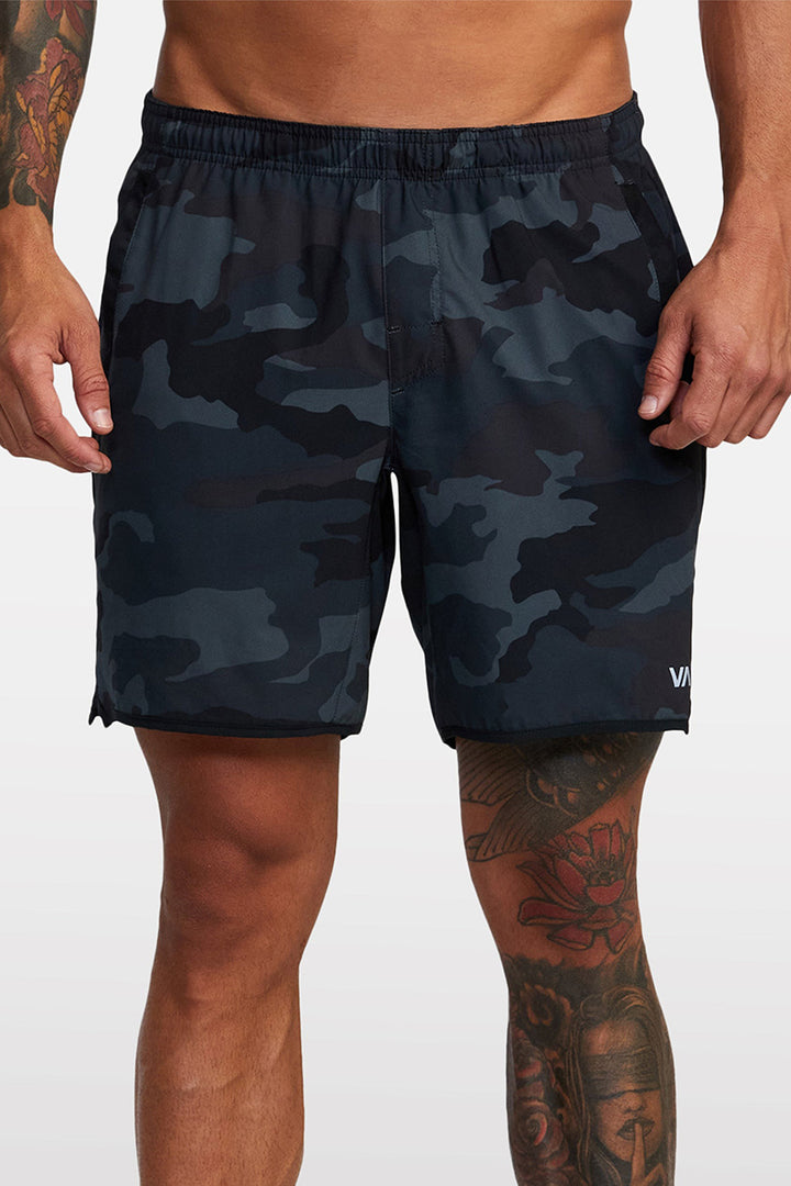 RVCA - Yogger Stretch 17in Short in Camo
