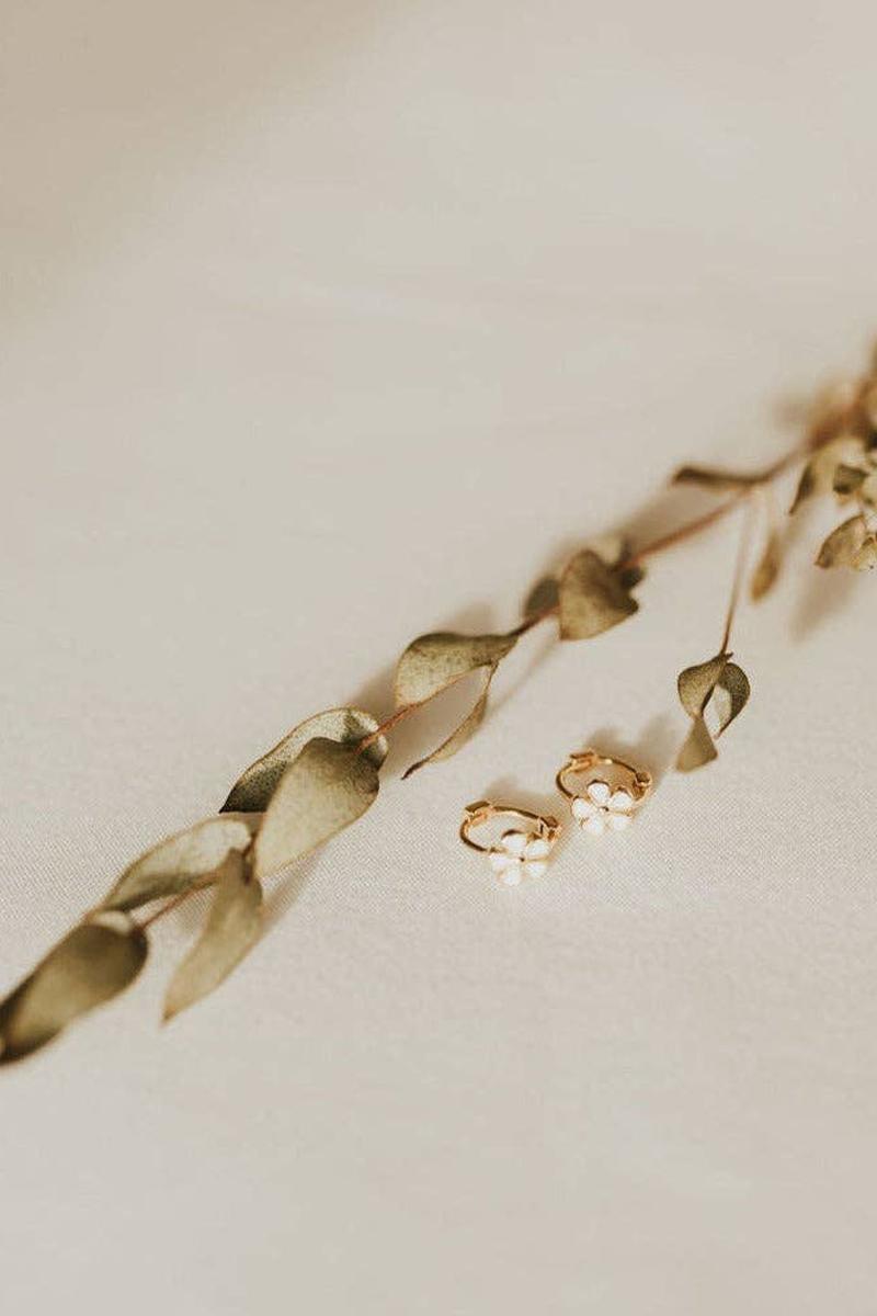 Mauve Jewlery Co. - Flower Mini Hoops in Gold