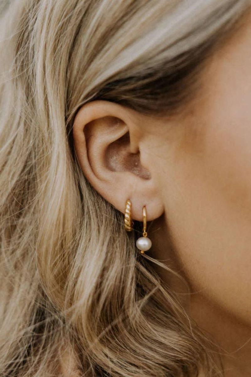 Mauve Jewlery Co. - Bondi Pearl Earrings in Gold