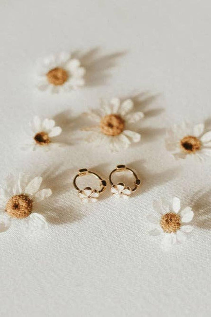 Mauve Jewlery Co. - Flower Mini Hoops in Gold