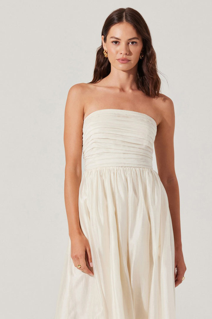 Astr - Aneesha Dress in Cream