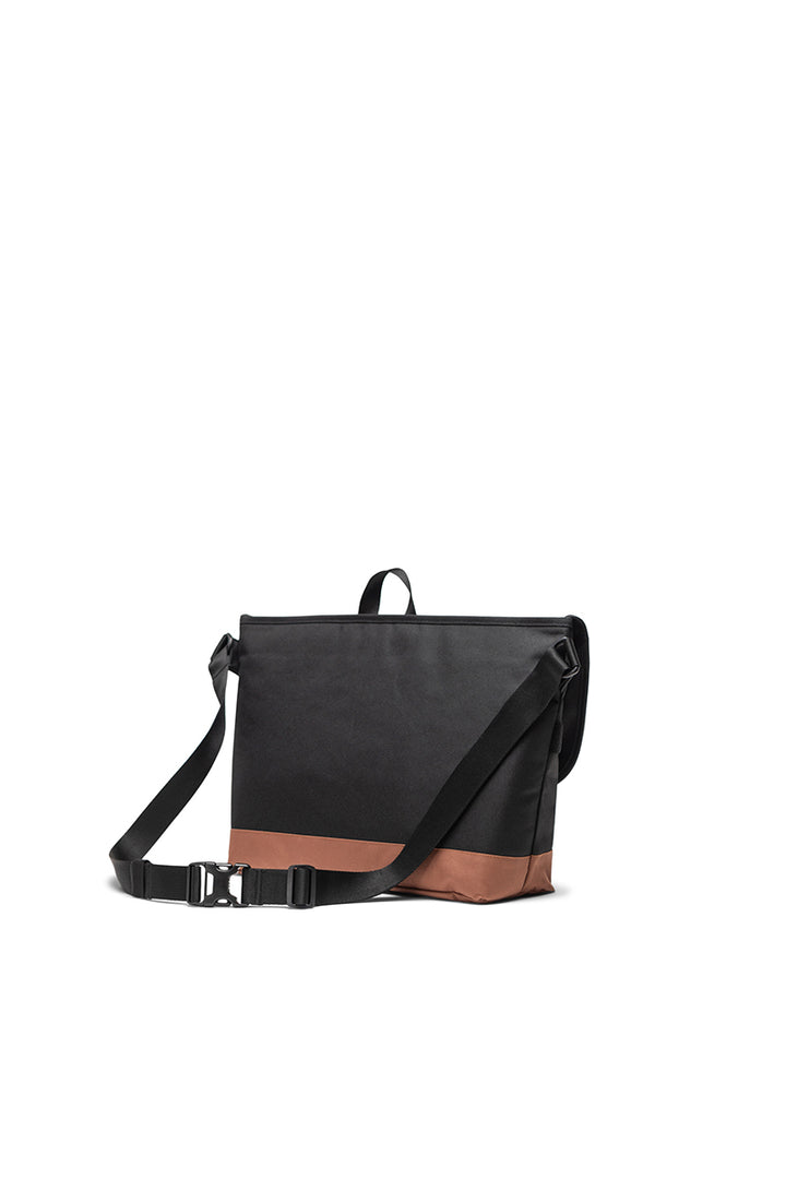 Herschel - Cove Messenger Laptop Bag in Black/Saddle Brown