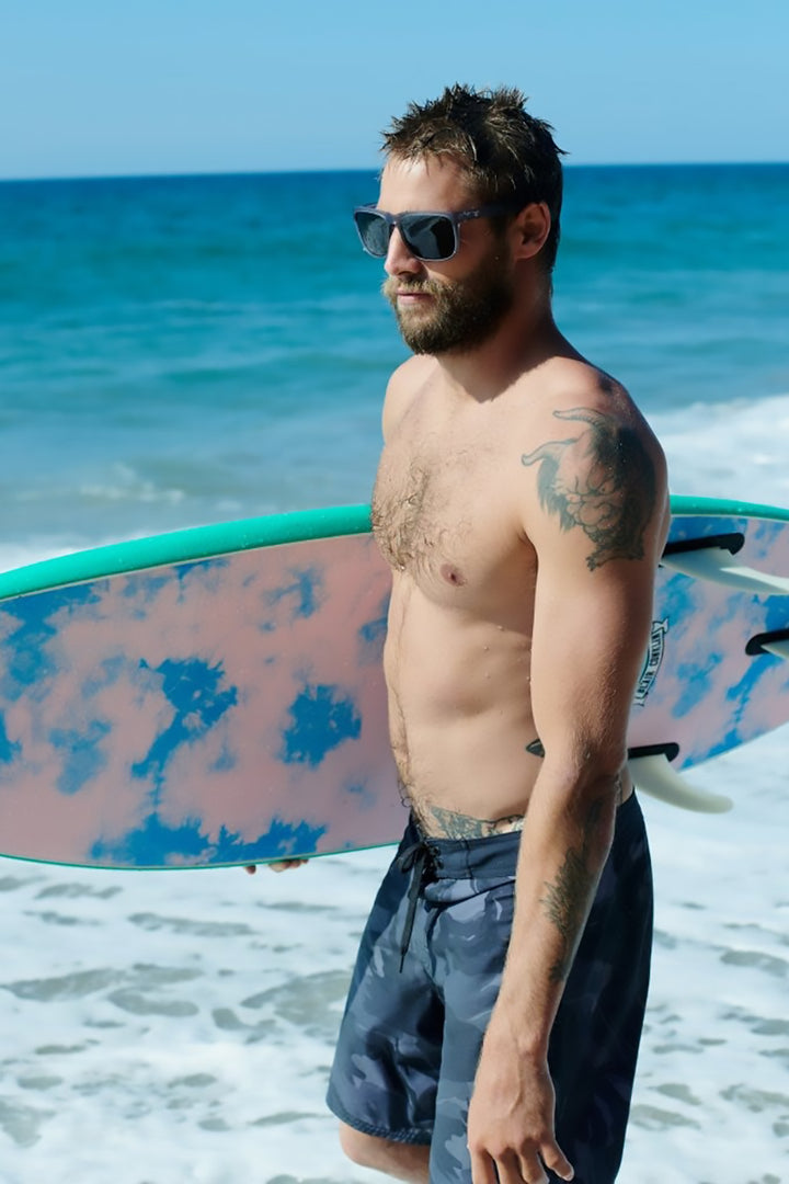 I-SEA - Wyatt with Gray Frame and Smoke Polarized Lenses